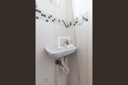 Apartamento à venda com 56m², 2 quartos e 1 vaga Apartamento à venda com 56m², 2 quartos e 1 vagaBanheiro de serviço