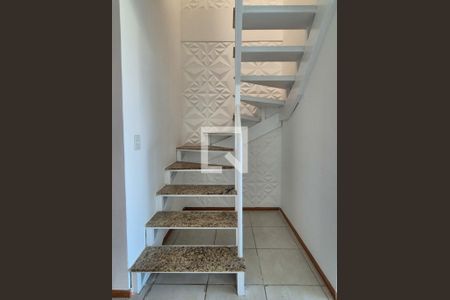 Apartamento à venda com 127m², 3 quartos e 2 vagasEscada