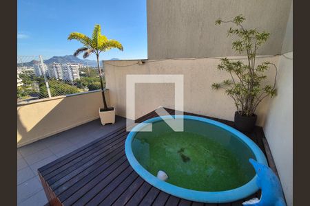 Apartamento à venda com 127m², 3 quartos e 2 vagasÁrea externa
