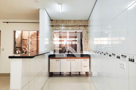 Casa para alugar com 80m², 2 quartos e 1 vagaCozinha 