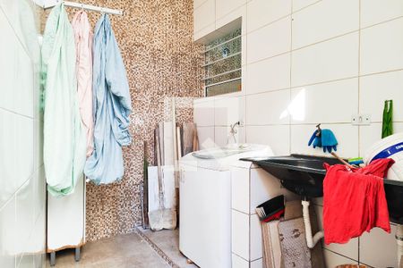 Casa para alugar com 80m², 2 quartos e 1 vagaÁrea de serviço 