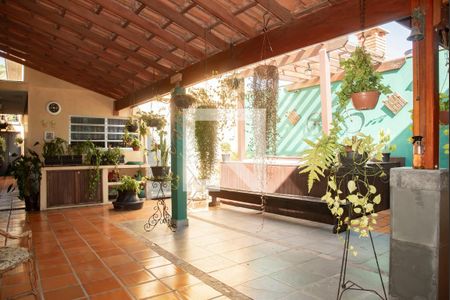 Quintal de casa à venda com 4 quartos, 400m² em Planalto Paulista, São Paulo