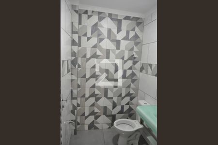 Casa de condomínio à venda com 144m², 2 quartos e 3 vagasBanheiro Social