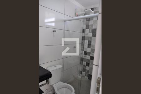 Casa de condomínio à venda com 144m², 2 quartos e 3 vagasBanheiro do Quarto 1