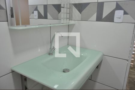 Casa de condomínio à venda com 144m², 2 quartos e 3 vagasBanheiro Social