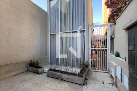 Casa de condomínio para alugar com 110m², 1 quarto e 1 vaga Casa de condomínio para alugar com 110m², 1 quarto e 1 vagaFachada