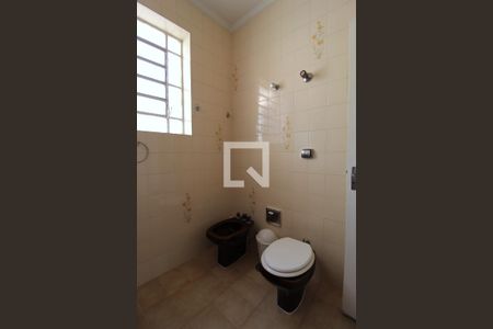 Casa para alugar com 200m², 3 quartos e 3 vagasBanheiro Social