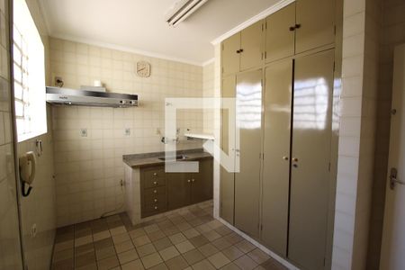 Casa para alugar com 200m², 3 quartos e 3 vagasCozinha