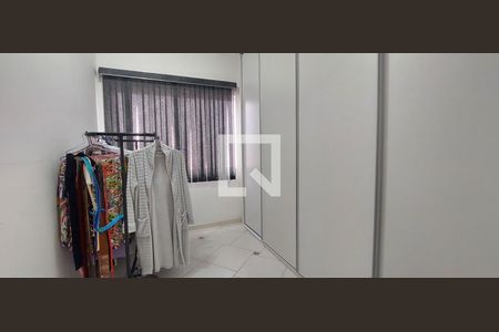 Casa à venda com 400m², 3 quartos e 4 vagasCloset Quarto 2 suíte