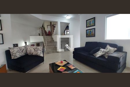 Casa à venda com 400m², 3 quartos e 4 vagasSala 2