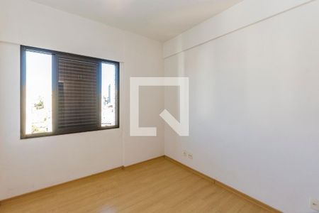 Apartamento à venda com 120m², 3 quartos e 4 vagas Apartamento à venda com 120m², 3 quartos e 4 vagasQuarto 2