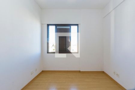 Apartamento à venda com 120m², 3 quartos e 4 vagas Apartamento à venda com 120m², 3 quartos e 4 vagasQuarto 2