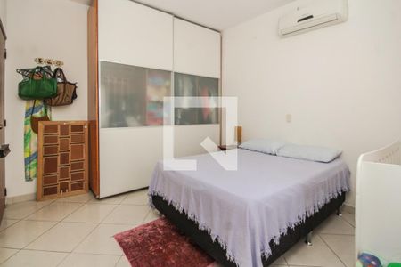 Casa para alugar com 270m², 3 quartos e 4 vagas Casa para alugar com 270m², 3 quartos e 4 vagasQuarto 1