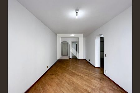 Apartamento para alugar com 72m², 2 quartos e 1 vagaSala