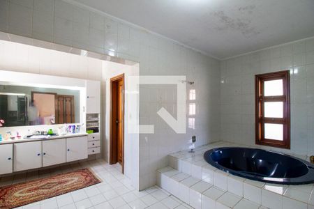 Casa à venda com 430m², 4 quartos e 4 vagasBanheiro da Suíte Master