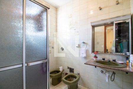 Casa à venda com 430m², 4 quartos e 4 vagasBanheiro da Suíte 3