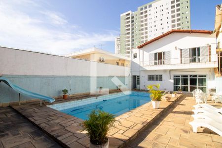 Casa à venda com 430m², 4 quartos e 4 vagasQuintal