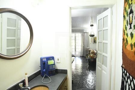 Casa de condomínio para alugar com 430m², 4 quartos e 3 vagasLavabo