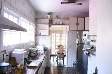 Casa de condomínio para alugar com 430m², 4 quartos e 3 vagasCozinha