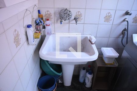 Casa de condomínio para alugar com 430m², 4 quartos e 3 vagasÁrea de Serviço