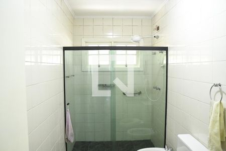 Casa de condomínio para alugar com 430m², 4 quartos e 3 vagasBanheiro Social