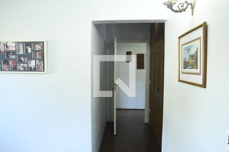 Casa de condomínio para alugar com 430m², 4 quartos e 3 vagasSuíte