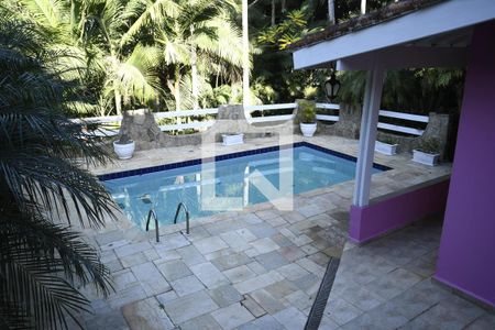 Casa de condomínio para alugar com 430m², 4 quartos e 3 vagasPiscina