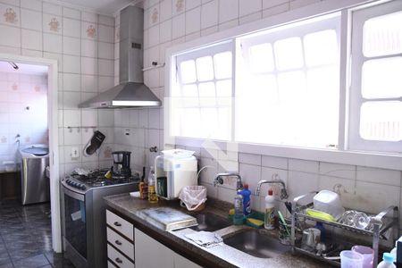 Casa de condomínio para alugar com 430m², 4 quartos e 3 vagasCozinha