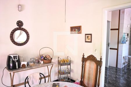 Casa de condomínio para alugar com 430m², 4 quartos e 3 vagasCopa