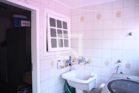 Casa de condomínio para alugar com 430m², 4 quartos e 3 vagasÁrea de Serviço