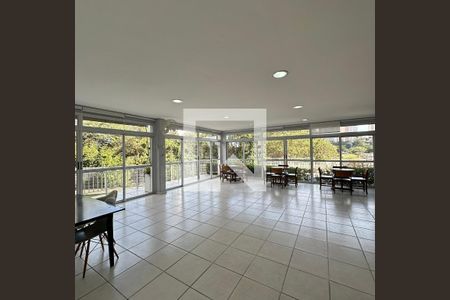 Apartamento para alugar com 80m², 3 quartos e 2 vagasÁrea comum - Salão de festas