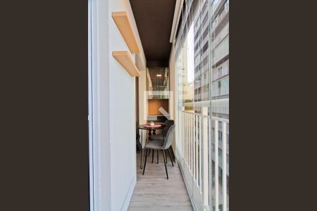 Studio à venda com 30m², 1 quarto e sem vaga Studio à venda com 30m², 1 quarto e sem vagaVaranda