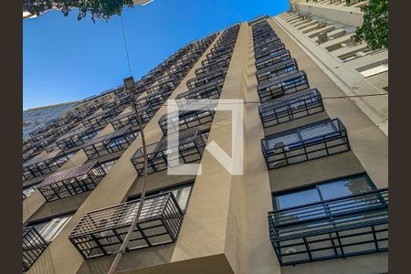 Fachada do Prédio de apartamento para alugar com 2 quartos, 57m² em Centro, Rio de Janeiro