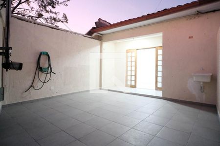 Casa para alugar com 150m², 2 quartos e 1 vaga Casa para alugar com 150m², 2 quartos e 1 vagaÁrea de Serviço
