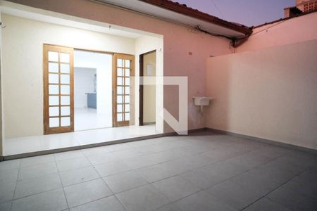 Casa para alugar com 150m², 2 quartos e 1 vaga Casa para alugar com 150m², 2 quartos e 1 vagaÁrea de Serviço