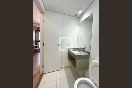 Banheiro  de apartamento à venda com 1 quarto, 21m² em Vila Mariana, São Paulo