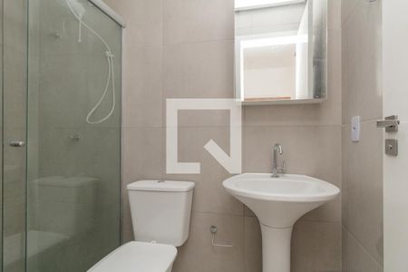 Banheiro de kitnet/studio para alugar com 1 quarto, 23m² em República, São Paulo