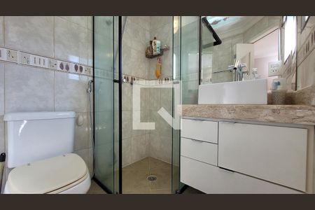 Apartamento à venda com 198m², 3 quartos e 2 vagas Apartamento à venda com 198m², 3 quartos e 2 vagasBanheiro da suíte