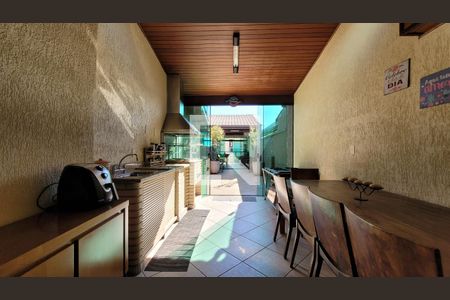 Apartamento à venda com 198m², 3 quartos e 2 vagas Apartamento à venda com 198m², 3 quartos e 2 vagasCobertura