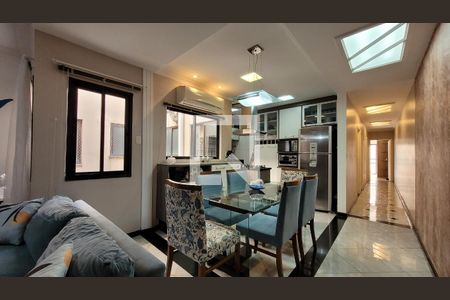 Apartamento à venda com 198m², 3 quartos e 2 vagas Apartamento à venda com 198m², 3 quartos e 2 vagasSala