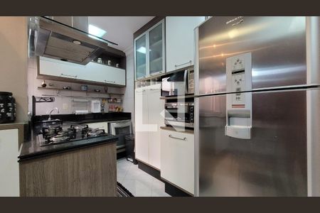 Apartamento à venda com 198m², 3 quartos e 2 vagas Apartamento à venda com 198m², 3 quartos e 2 vagasCozinha