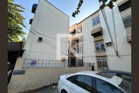 Apartamento à venda com 52m², 2 quartos e 1 vagaFachada + Plaquinha