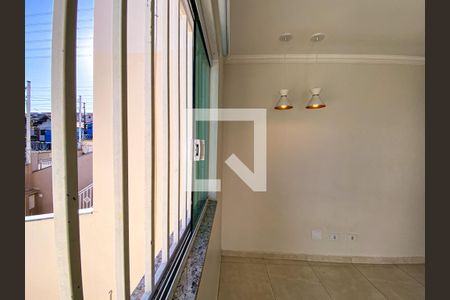 Quarto 2 de casa para alugar com 2 quartos, 70m² em Jardim Santos Dumont, São Paulo