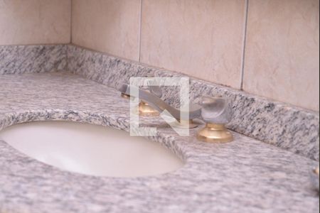 Casa à venda com 175m², 3 quartos e 4 vagasBanheiro da Suíte