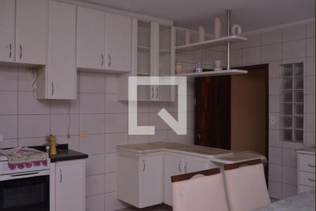 Casa à venda com 175m², 3 quartos e 4 vagasCozinha - Armários