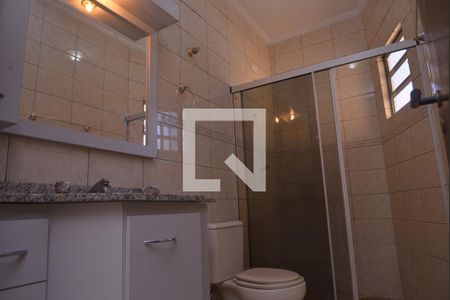 Casa à venda com 175m², 3 quartos e 4 vagasBanheiro da Suíte