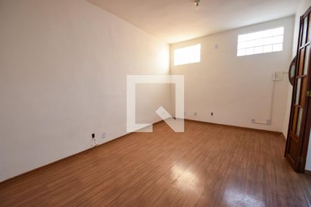 Sala de casa para alugar com 2 quartos, 179m² em Cascadura, Rio de Janeiro