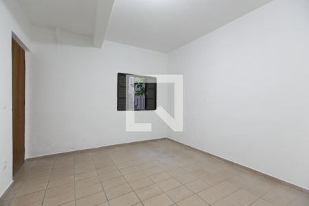 Quarto de casa para alugar com 1 quarto, 50m² em Vila Carmosina, São Paulo