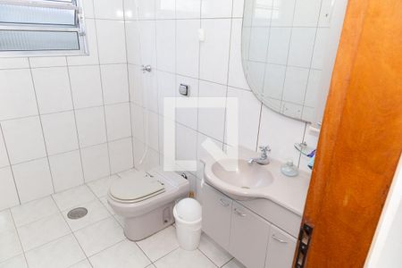 Casa à venda com 323m², 3 quartos e 2 vagasBanheiro Social