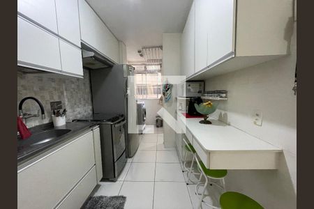 Apartamento para alugar com 100m², 2 quartos e 1 vaga Apartamento para alugar com 100m², 2 quartos e 1 vagaCozinha